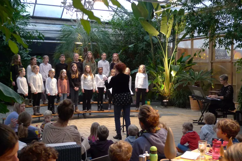 Kerzenziehen_Singschule_1 (Foto: ref. Kirche Stäfa) Kerzenziehen_Singschule_1 (Foto: ref. Kirche Stäfa)